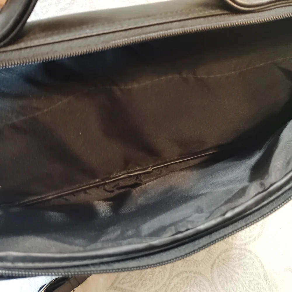 Hazel Black Leather  Briefcase/Laptop Organizer Messenger Bag